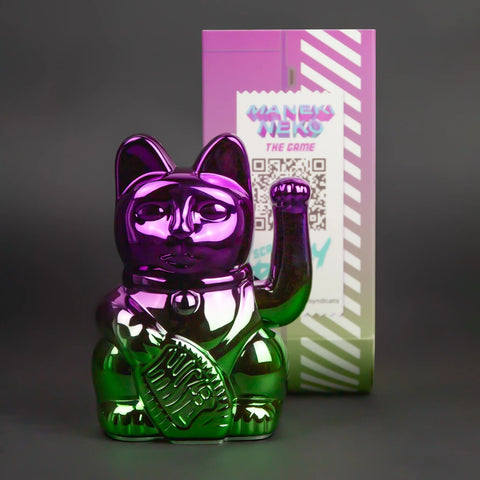 MANEKI NEKO PLAYER GLÄNZEND LILA GRÜN GLÜCKSKATZE MEHRFARBIG