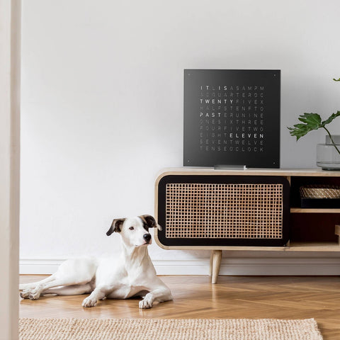 QLOCKTWO CLASSIC 45X45 QT4 SCHWARZES PANEL