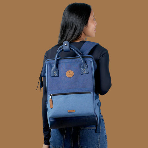 ADVENTURE MEDIUM BACKPACK SAN GILJAN MARINEBLAU UND HELLBLAU CABAIA