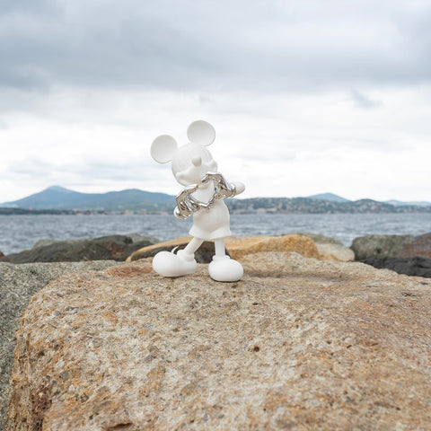 SKULPTUR MICKEY MIT LIEBE WEISS & SILBER DISST03003KHBC LEBLON DELIENNE WEISS