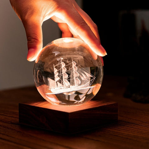 LAMPE AMBER CRYSTAL LIGHT 3D LASER SAILING BOAT G025SB GINGKO