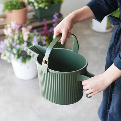 ANNAFFIATOIO GARDEN BEETLE 5 LT WATERING CAN ART. 248972 MUSTARD HACHIMAN