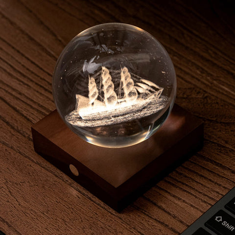 LAMPE AMBER CRYSTAL LIGHT 3D LASER SAILING BOAT G025SB GINGKO
