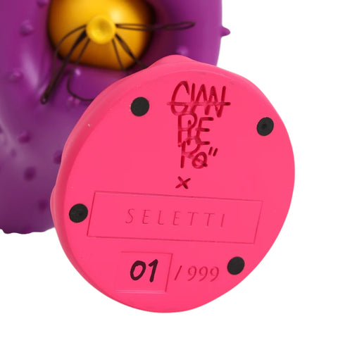 OGGETTO DECORATIVO IN RESINA LOVE HURTS YOU 20,7X16X25,4 PURPLE 09011P SELETTI