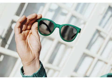 "IZIPIZI SUN N GREEN GLASSES" 